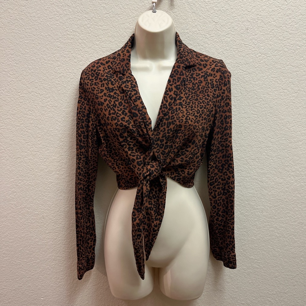 Honey Punch Tie Front Cheetah Print Crop Top in small!